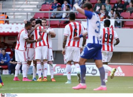 Μιλιβόγεβιτς και Ιντέγε έγραψαν το 10Χ10 του Ολυμπιακού