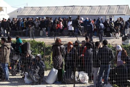 Γερμανοί Σοφοί: Μειώστε τον κατώτατο μισθό να ενσωματωθούν οι πρόσφυγες