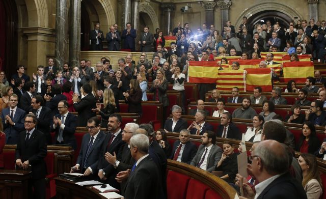 Καταλονία: Η Βουλή ενέκρινε τη διαδικασία απόσχισης από την Ισπανία