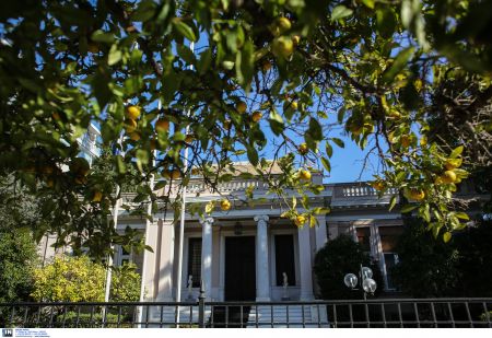 Παίζει καθυστέρηση η κυβέρνηση, αναζητά διαχείριση για Ασφαλιστικό