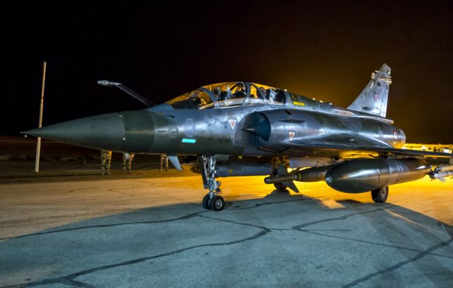 Γαλλικά αεροσκάφη βομβάρδισαν στόχους του ISIS στη Ράκα της Συρίας
