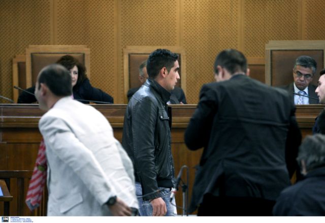 Δίκη Χρυσής Αυγής: Η αστυνομία αρκείται στον ρόλο του παρατηρητή