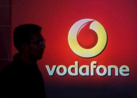 ΣτΕ: «Οχι» στο αίτημα της Vodafone να ακυρωθεί το πρόστιμο για τις υποκλοπές