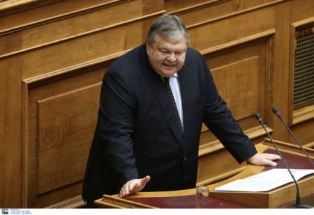 Άγρια κόντρα Ευ. Βενιζέλου – Ν. Τόσκα στην Επιτροπή Θεσμών