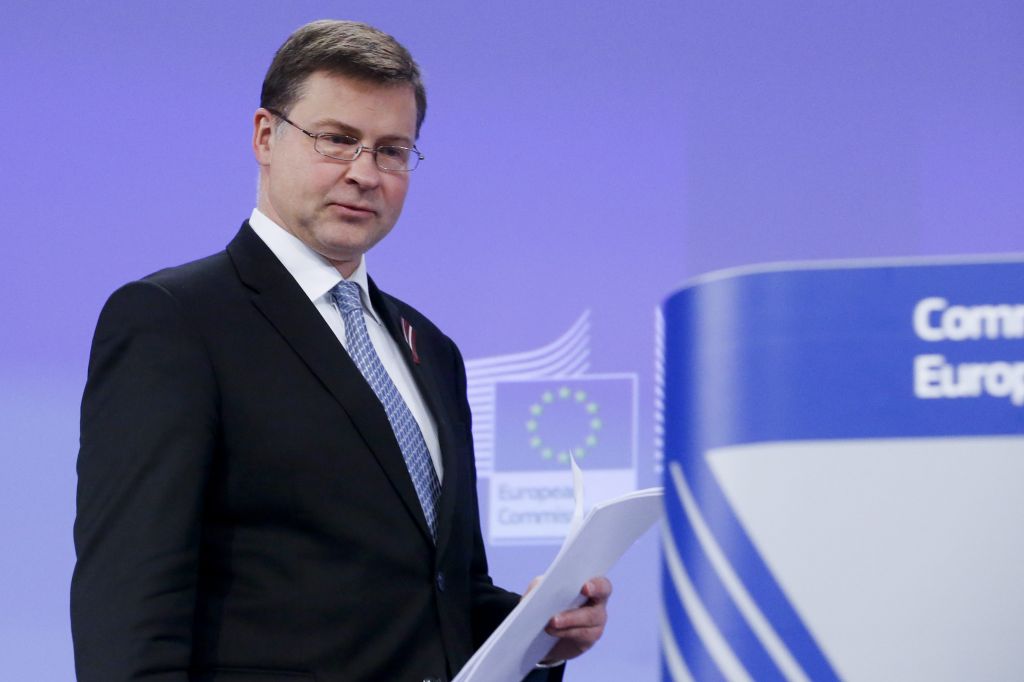 Ντομπρόβσκις: Εξετάζουμε χαμηλότερα πλεονάσματα μετά το 2018