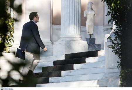 Προσπάθεια υπονόμευσης «βλέπει» η κυβέρνηση για το Συμβούλιο