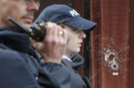 Διαρκείς συσκέψεις στη λεωφόρο Κατεχάκη το μακελειό στο Παρίσι