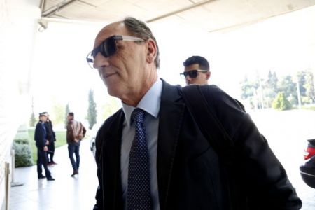 Institutions demand cuts in main pensions and income tax hikes