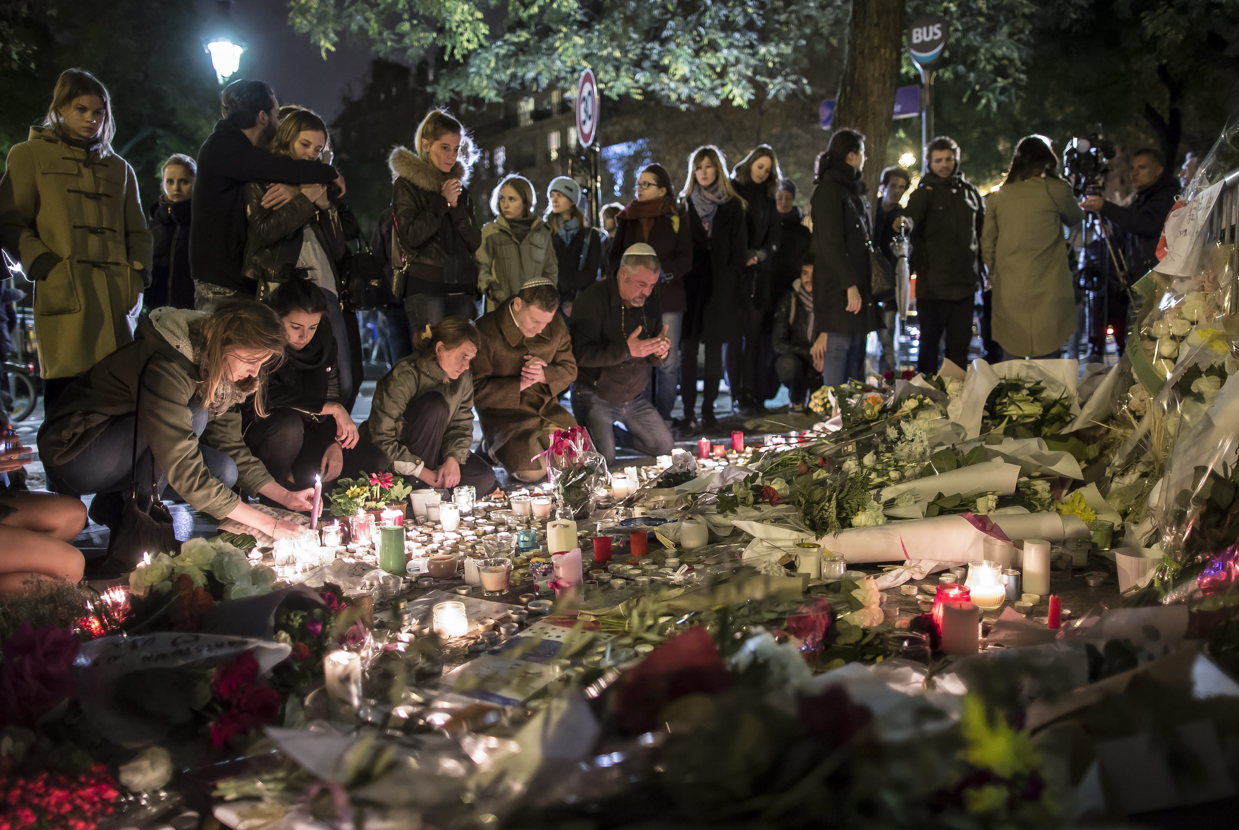 Теракт в Париже 2015 Батаклан. Теракт в Париже 13 ноября 2015.