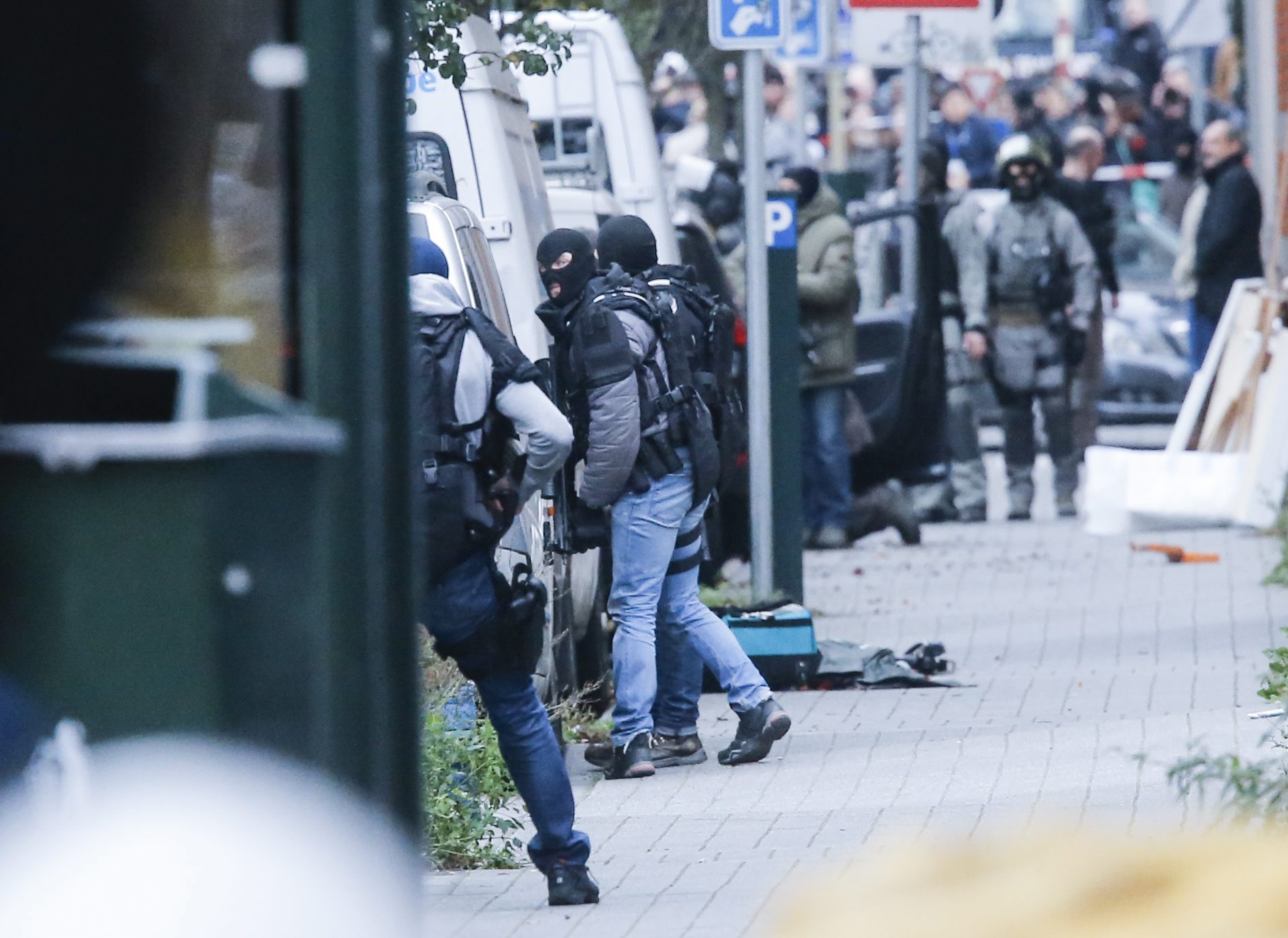 Σύλληψη υπόπτου στο Βέλγιο που είχε επαφές με τους δράστες στο Παρίσι