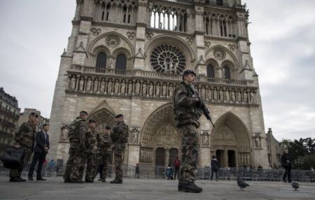 Τυφλά χτυπήματα στην καρδιά της Δύσης και ο αγώνας κατά του ISIS