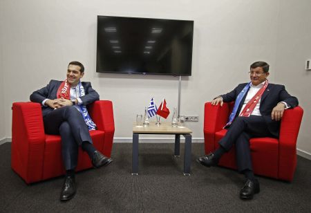 Νταβούτογλου-Τσίπρας: Τεχνική συνεργασία στο Αιγαίο – Πρόταση για τριμερείς συνομιλίες Γερμανίας-Ελλάδας-Τουρκίας