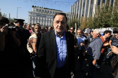 Λαφαζάνης: «Το αντιασφαλιστικό νομοσχέδιο και τα αντιαγροτικά μέτρα Βατερλώ της κυβέρνησης»