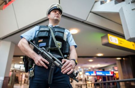 FAS: Χτύπημα με πέντε βόμβες σχεδίαζαν τρομοκράτες στο Ανόβερο