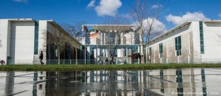 Deutsche Welle: Το Βερολίνο εξετάζει αποστολή στρατιωτών στη Συρία