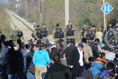Over 5,000 refugees “packed” in the temporary camp in Idomeni