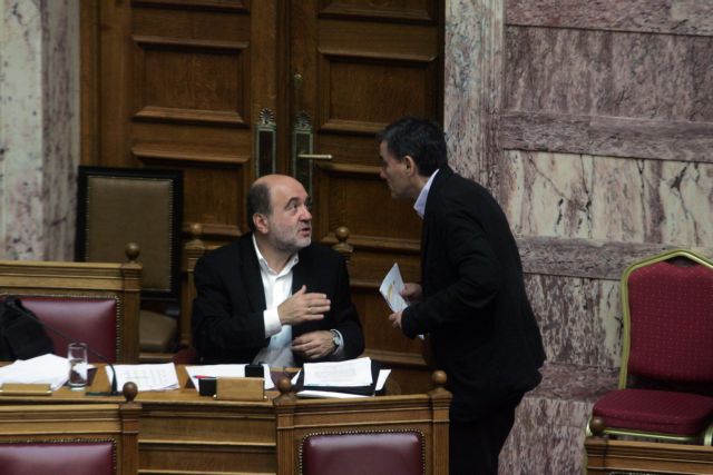 «Μπλόκο» σε ακατάσχετο λογαριασμό και επαναπατρισμό κεφαλαίων