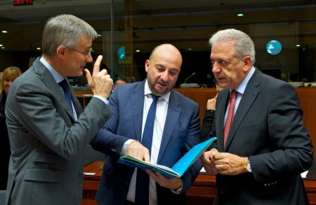 Αβραμόπουλος: Ημέρα αποφάσεων στην ΕΕ για τρομοκρατία-προσφυγικό