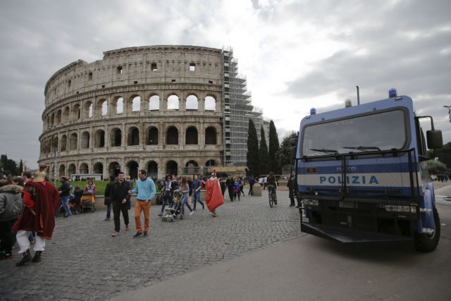 Μήνυμα-φάρσα στο Whatsapp για επίθεση γίνεται viral και τρομάζει τους Ιταλούς