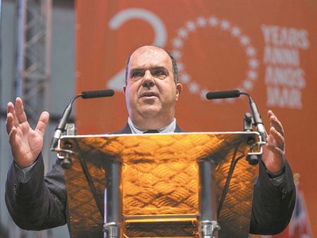 Στα άκρα η μάχη του Sir Stelios με τη διοίκηση της easyJet