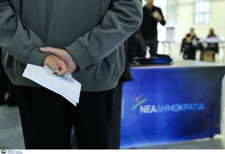 Στο λυκόφως μιας εποχής η Νέα Δημοκρατία