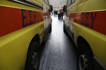 Με απεργιακές κινητοποιήσεις απειλούν οι εργαζόμενοι στο ΕΚΑΒ