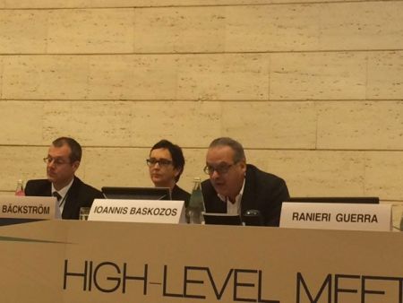 Μπασκόζος: Προτιμήσαμε την υποδοχή, όχι την απώθηση προσφύγων