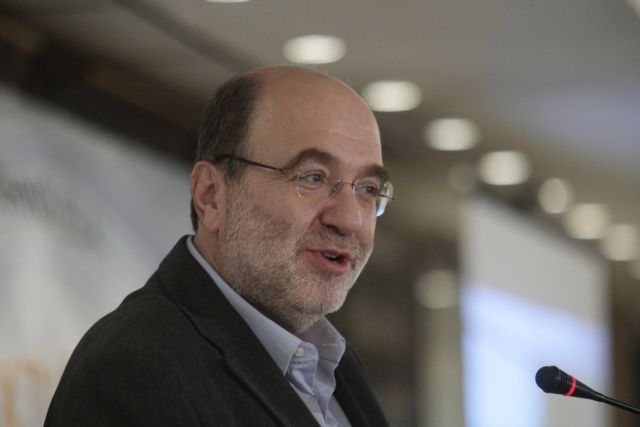 Τρύφων Αλεξιάδης: Οχι αναδρομικός φόρος για τα εισοδήματα του 2015