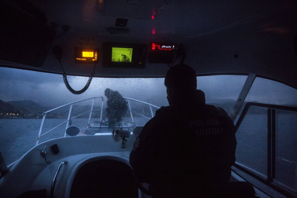 Βυθίσθηκε σκάφος με πρόσφυγες έξω από τη Λέσβο – 16 οι νεκροί