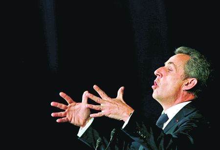 Ο Σαρκοζί ξεκινά προεκλογική εκστρατεία με νέο βιβλίο