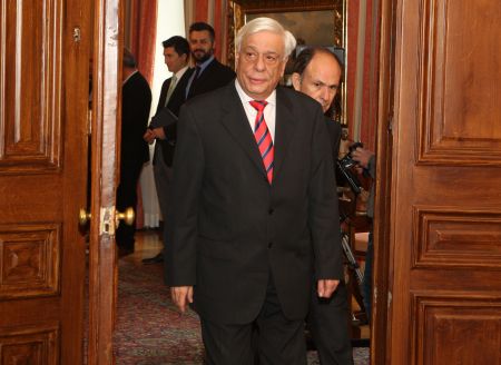 Παυλόπουλος: Ηχηρά μηνύματα προς Αγκυρα και Σκόπια