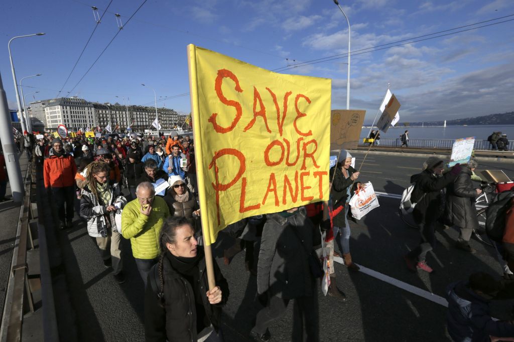 Παρίσι και ακτιβιστές προ της Διάσκεψης για το Κλίμα-Mπλόκο σε 1.000 άτομα