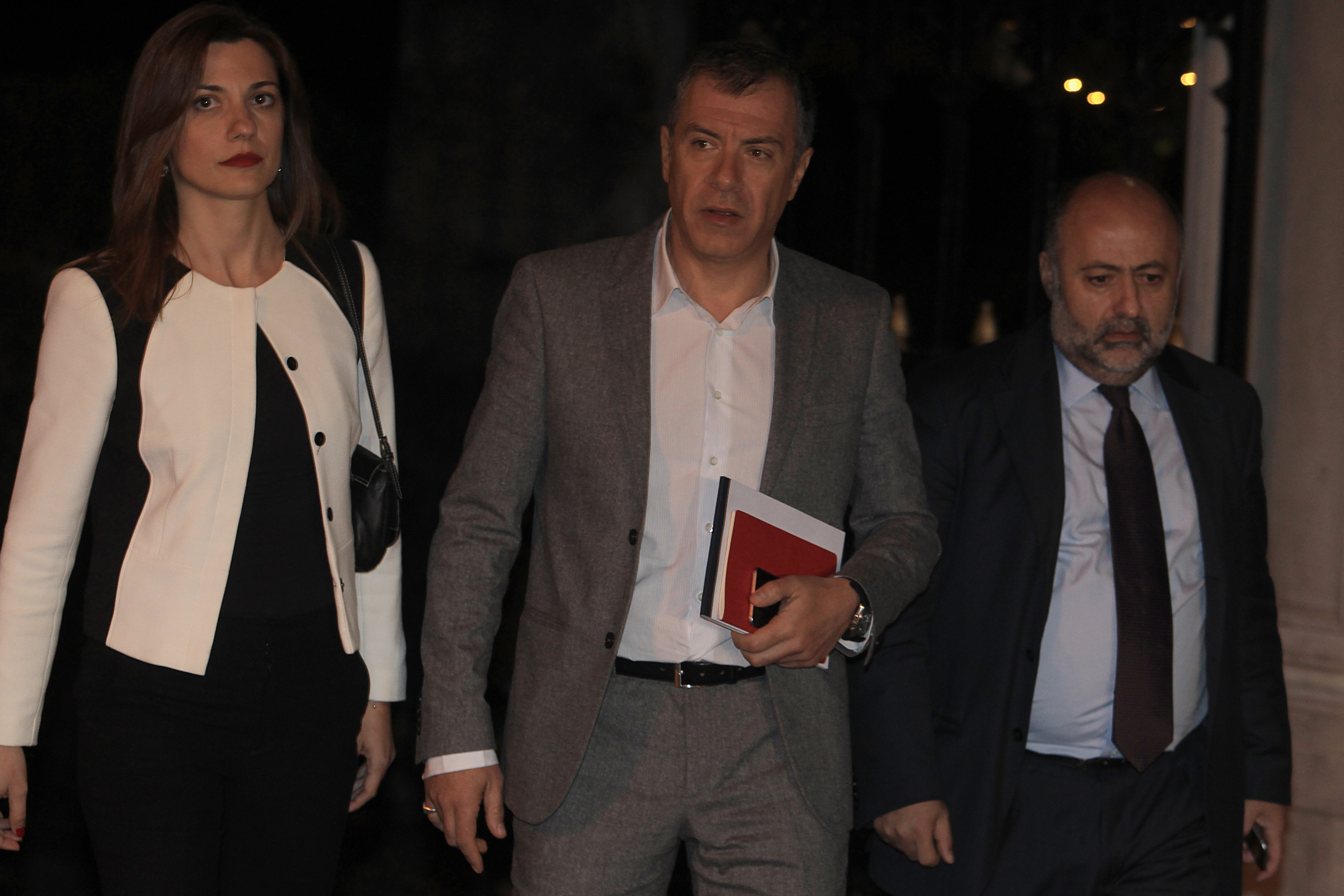 Θεοδωράκης: Πρέπει να πάμε στη Βουλή και να αντιμετωπίσουμε το ασφαλιστικό