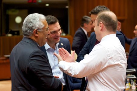 €3 δισ. για το προσφυγικό, επανεκκίνηση ενταξιακής πορείας  μετά τη Σύνοδο Κορυφής ΕΕ-Τουρκίας- Ικανοποιημένη η Αθήνα