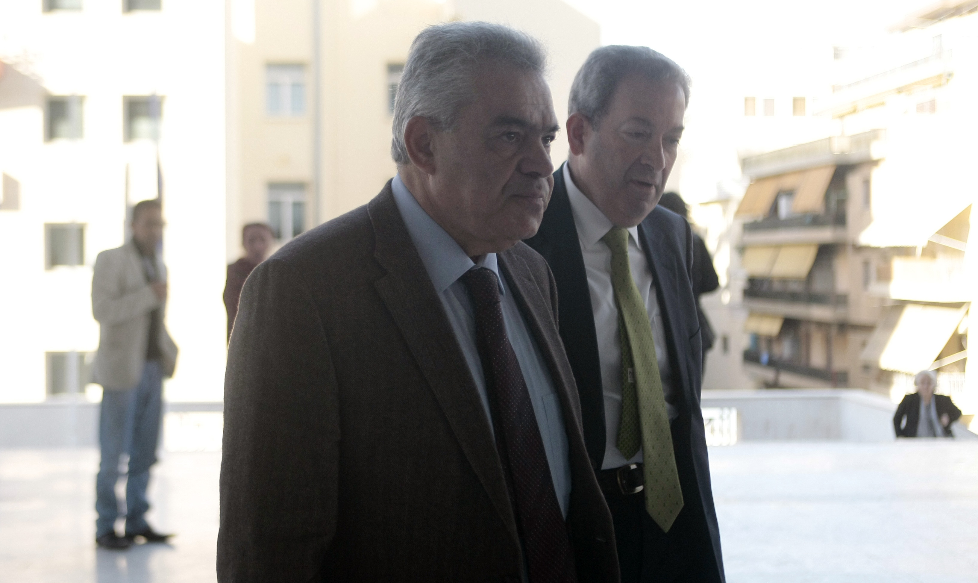 Αν. Μαντέλης: «Ποτέ δεν πήρα δώρο από τη Siemens»