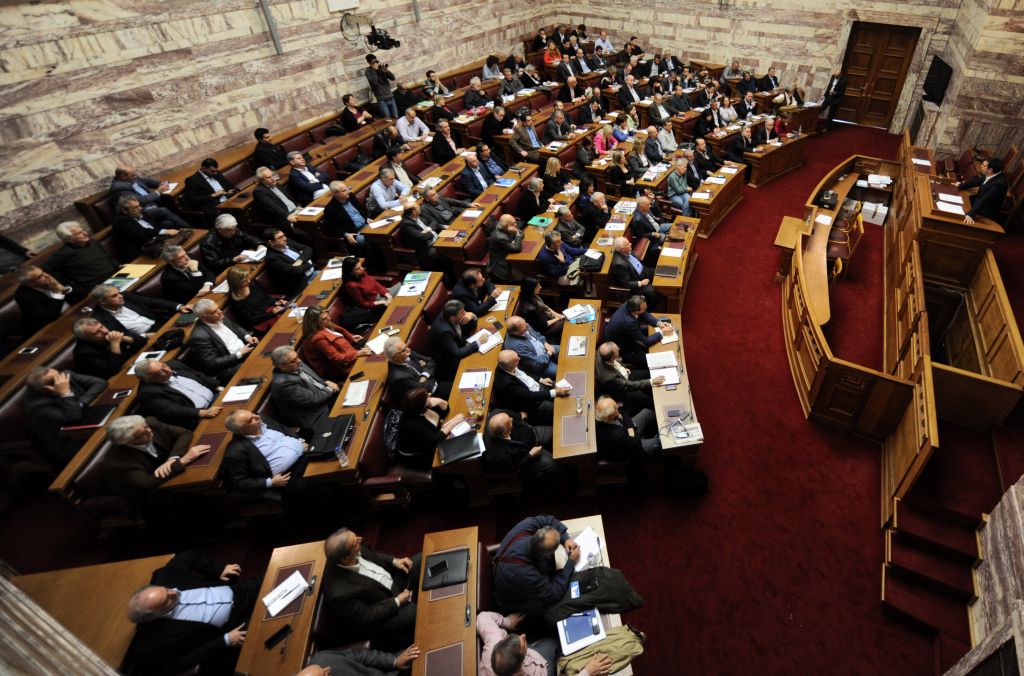 Επαφές Τσίπρα με βουλευτές εν όψει Χριστουγεννιάτικου… «Γολγοθά»