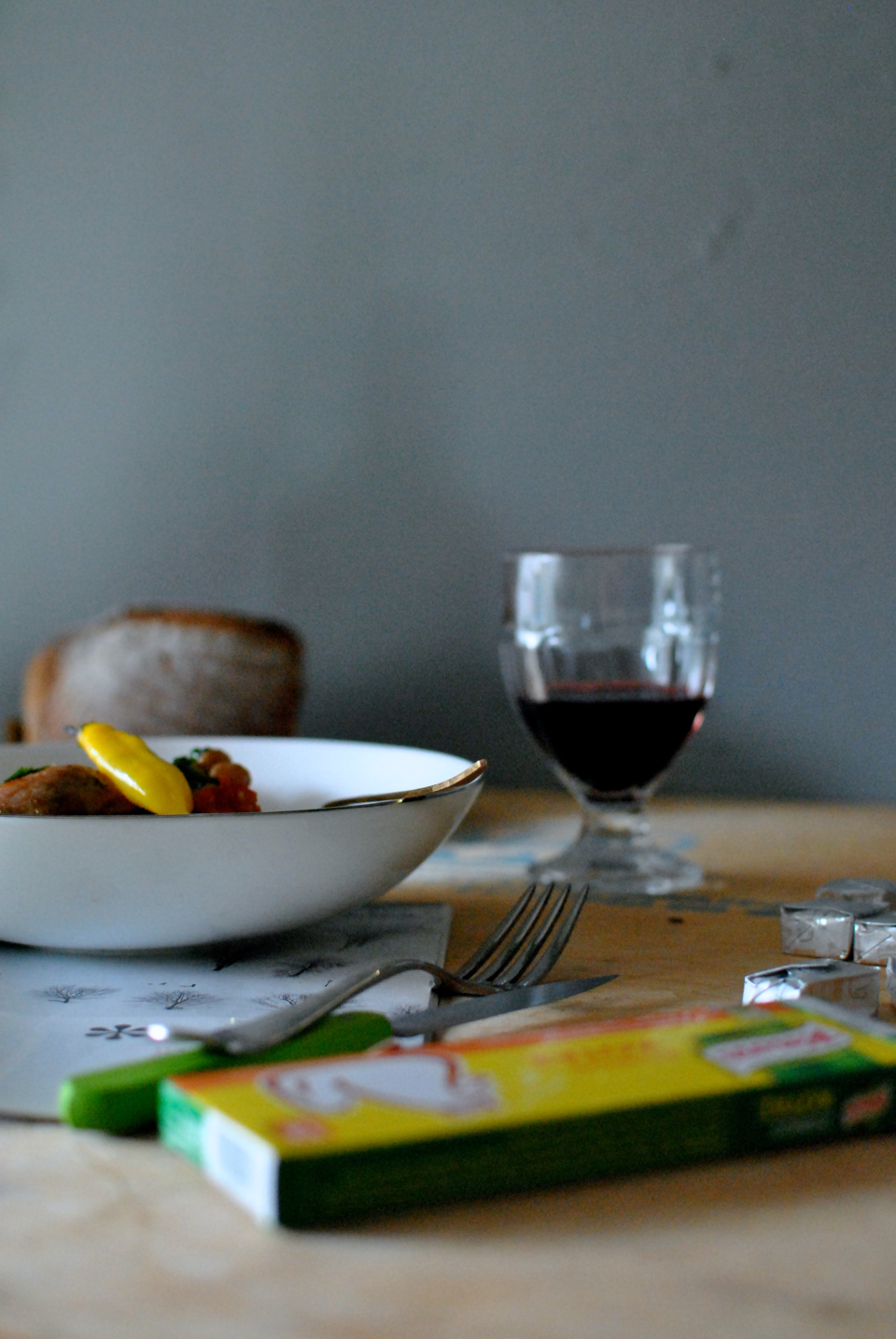 Xoιρινό με adjika και ρεβίθια