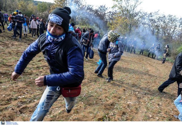 Tension and clashes among refugees on the border with FYROM