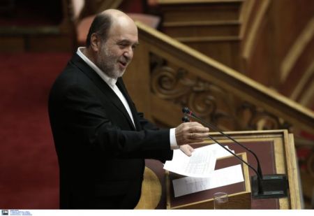 Αλεξιάδης: Εξετάζεται ενιαία κλίμακα φορολόγησης για όλα τα εισοδήματα