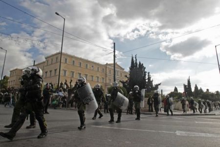 Σε επιφυλακή πάνω από 5.000 αστυνομικοί στις πορείες Κυριακής