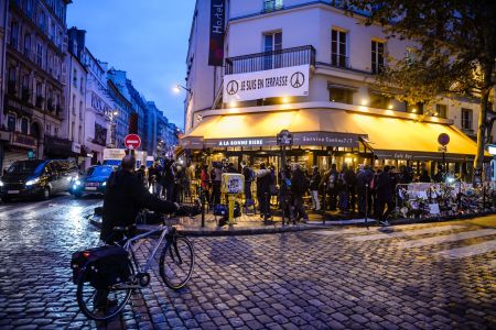 Γενεύη: Αστυνομικές έρευνες για τον εντοπισμό υπόπτων για την 13 Νοεμβρίου