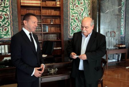 Αργή και βασανιστική η άρση των capital controls