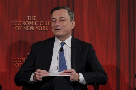 ΤτΕ: Στην ατζέντα του Ντράγκι η επαναφορά του waiver για τα ελληνικά ομόλογα