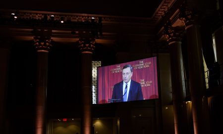 Ντράγκι:Προϋπόθεση για παραγωγικές επνεδύσεις η λύση για κόκκινα δάνεια