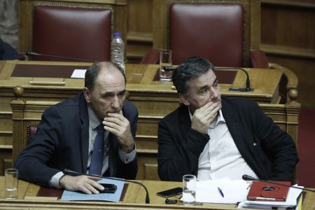 Καλό κλίμα στις επαφές κυβέρνησης-κουαρτέτου παρά την ένταση Τσίπρα-Σόιμπλε
