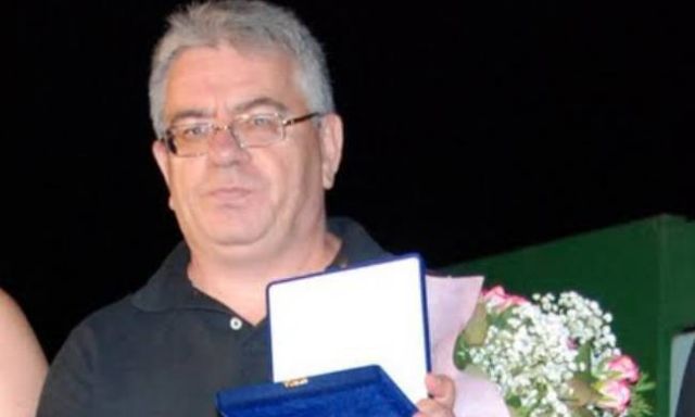 Πέθανε ο δημοσιογράφος και θεατρικός συγγραφέας Λάκης Μπέλλος | tovima.gr