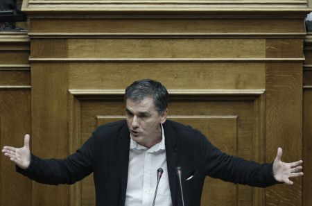 Τσακαλώτος: Δύσκολος προϋπολογισμός επειδή συσσωρεύεται σε αυτό που υπήρχε