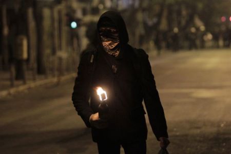 Επίθεση με μολότοφ στην πύλη εμπορίου της ΔΕΘ