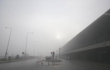Fog causes serious problems at Thessaloniki International Airport