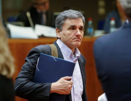 Tsakalotos-Nouy discuss NPLs and changes in bank managements